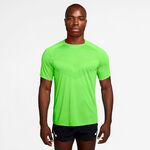 V&ecirc;tements Nike Nike Stride Tee Maillot de course Hommes-vert clair, argent