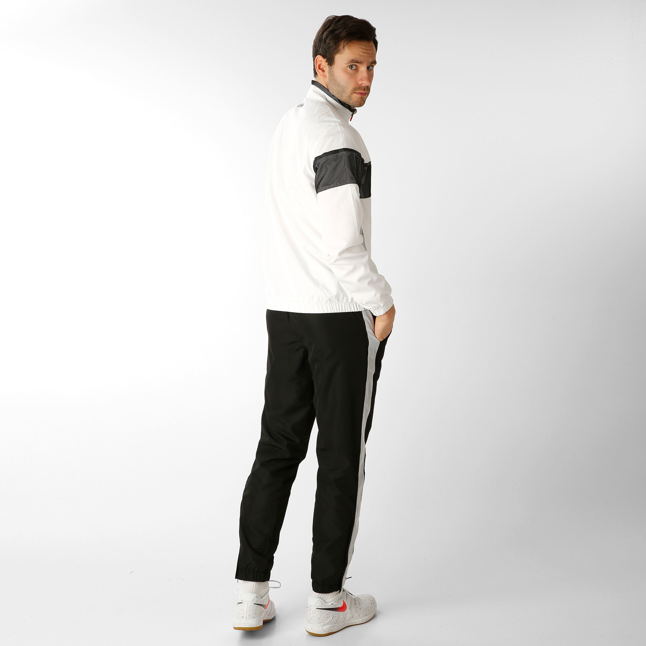 Survette lacoste deals noir et blanc