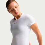 V&ecirc;tements de tennis Nike Nike Dri-Fit Victory  T-shirt Femmes-blanc