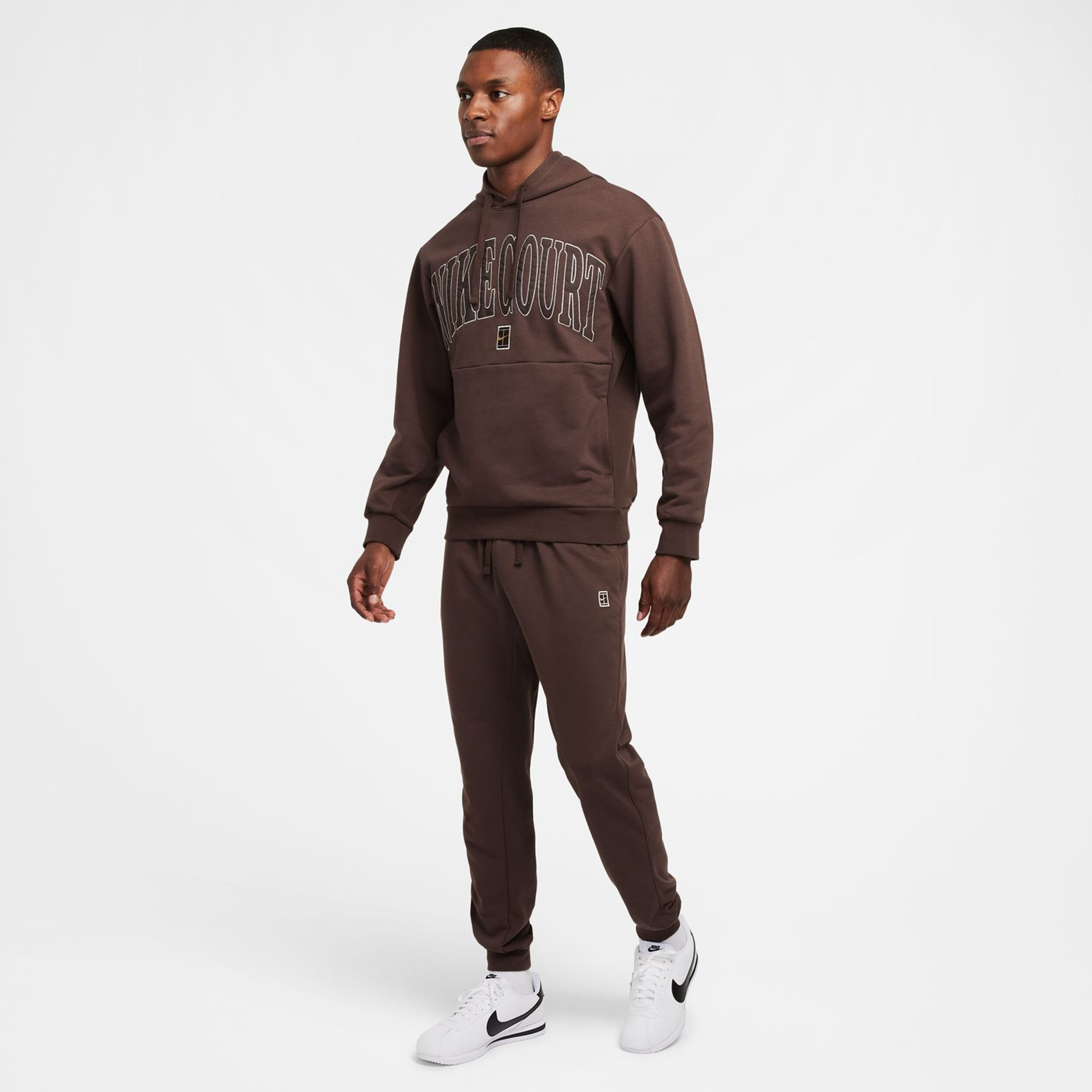 Survetement nike marron new arrivals
